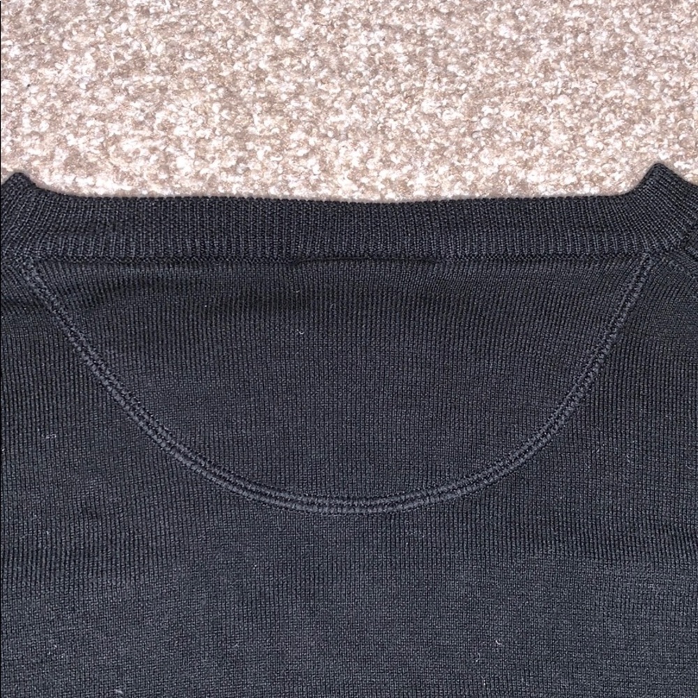 Classic Men’s Lacoste Sweater - Picture 7 of 7